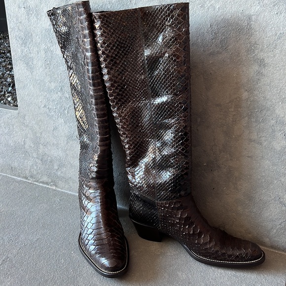 Barbara Bui never worn snake skin insane beautiful boots- 2 inch heel - pristine - Picture 4 of 13